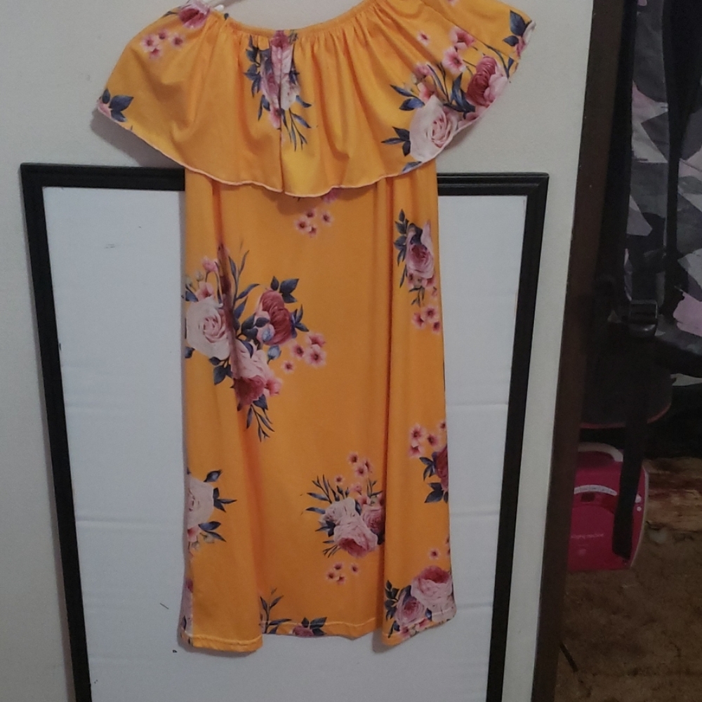 A summer fall dress